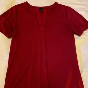 Ann Taylor blouse w/embroidered Vneck & sleeves